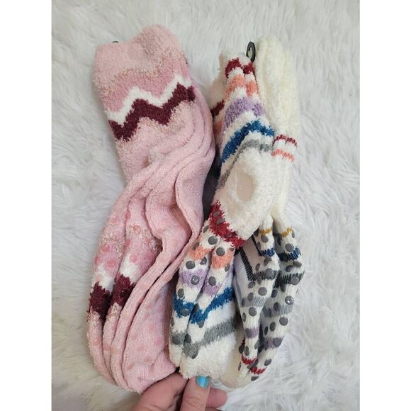 JoySpun Sz (4-10) Set of 2 Pair (4 total) Women's Plush No Slip Grip Socks - Picture 2 of 4